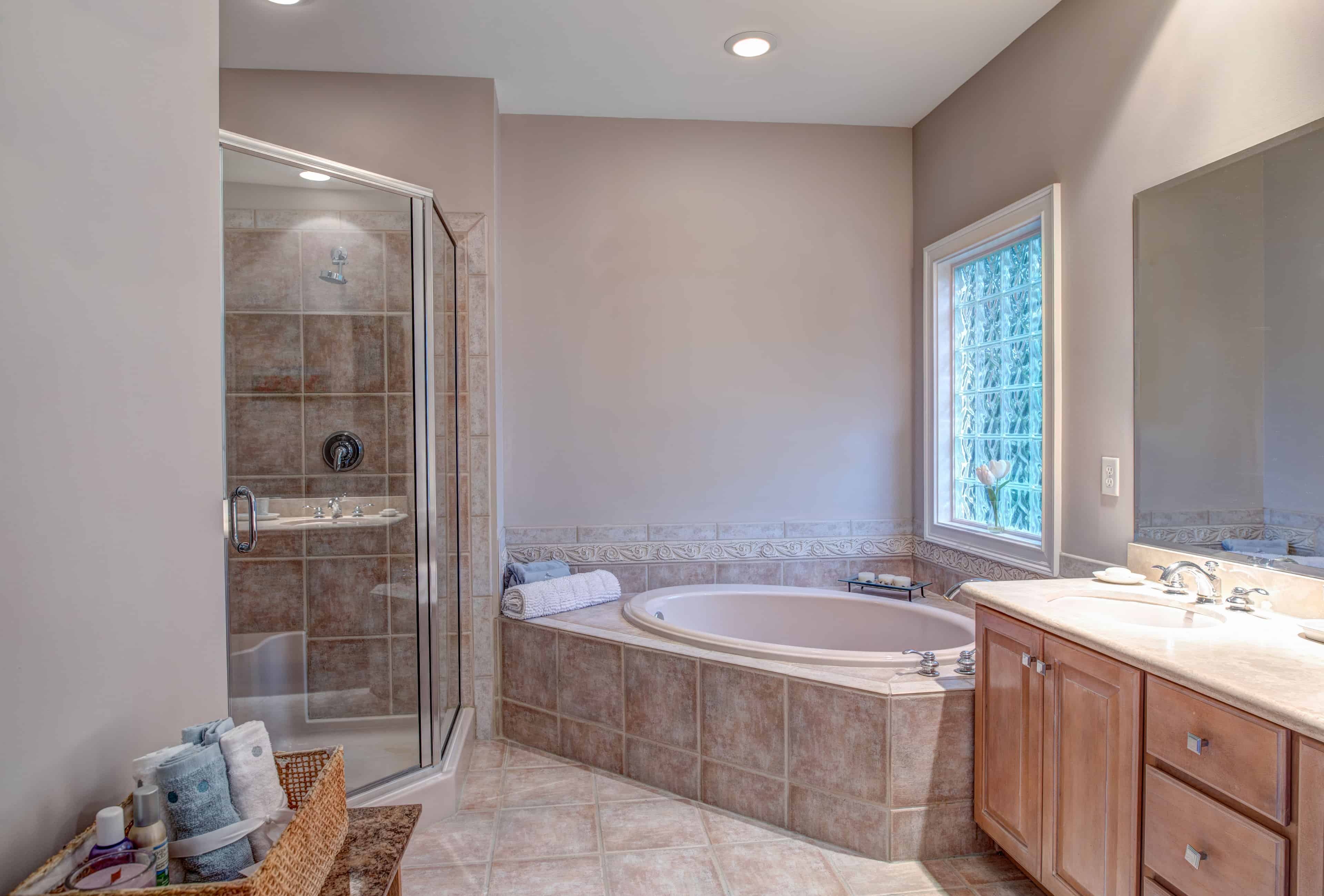 Bathroom Remodeling image
