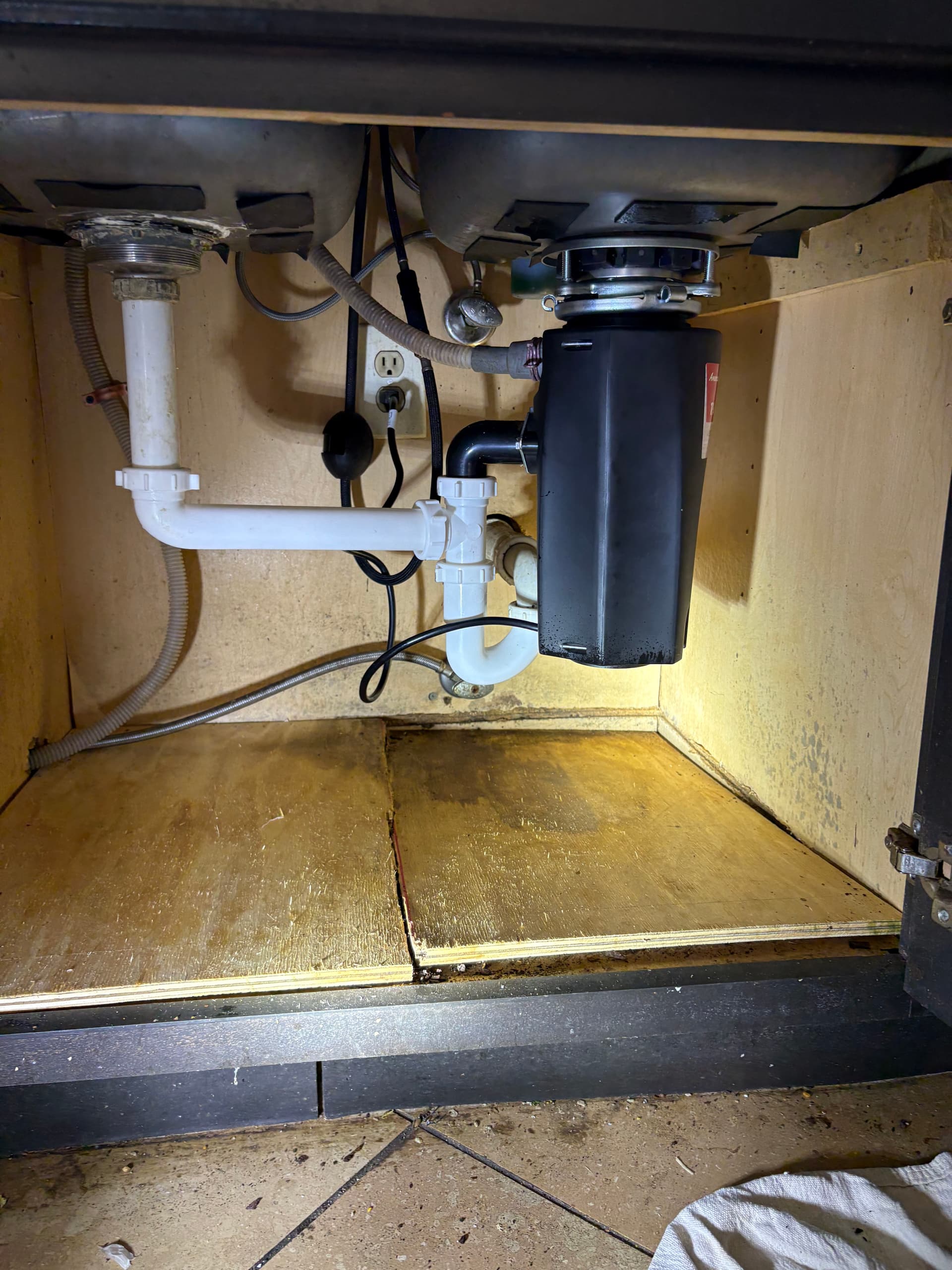 Garbage Disposal Replacement Keeps Hurst Home Leak-Free image