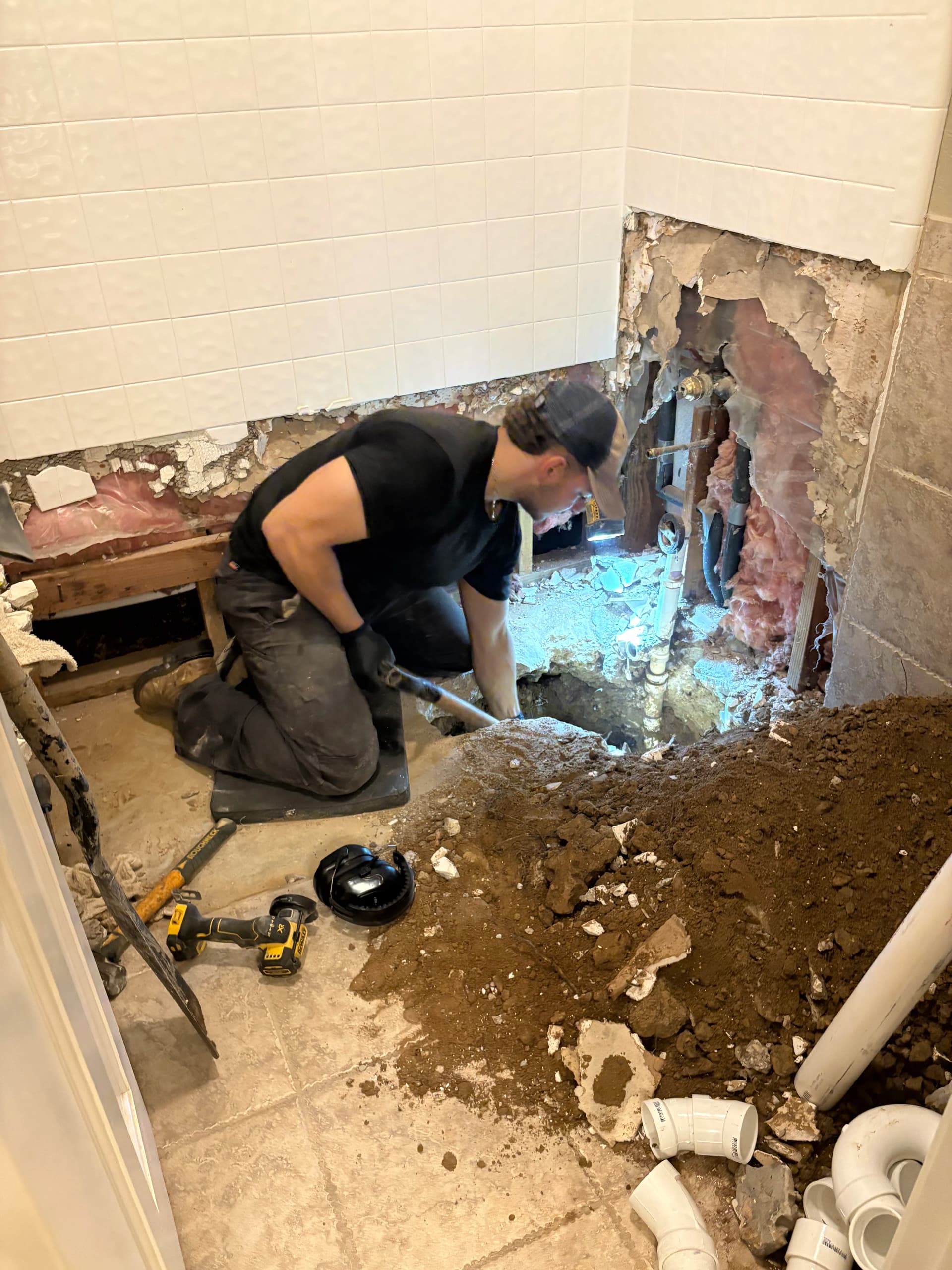 Colleyville Bathroom Tub to Shower Conversion Gets a Plumbing Overhaul image