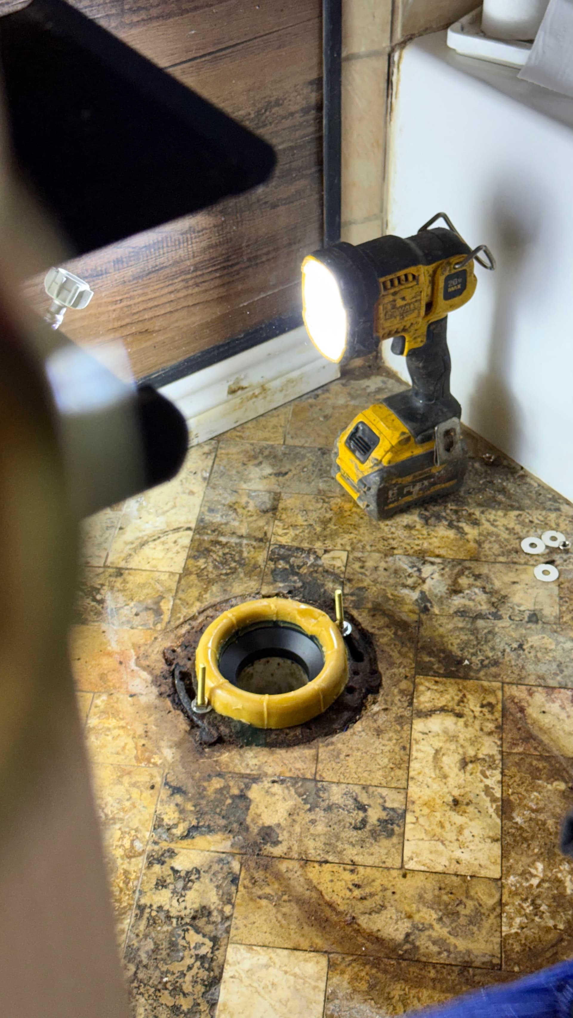 Gallery photos for Wax Seal Replacement Fixes a Leaking Toilet in Fort Worth: Image #1