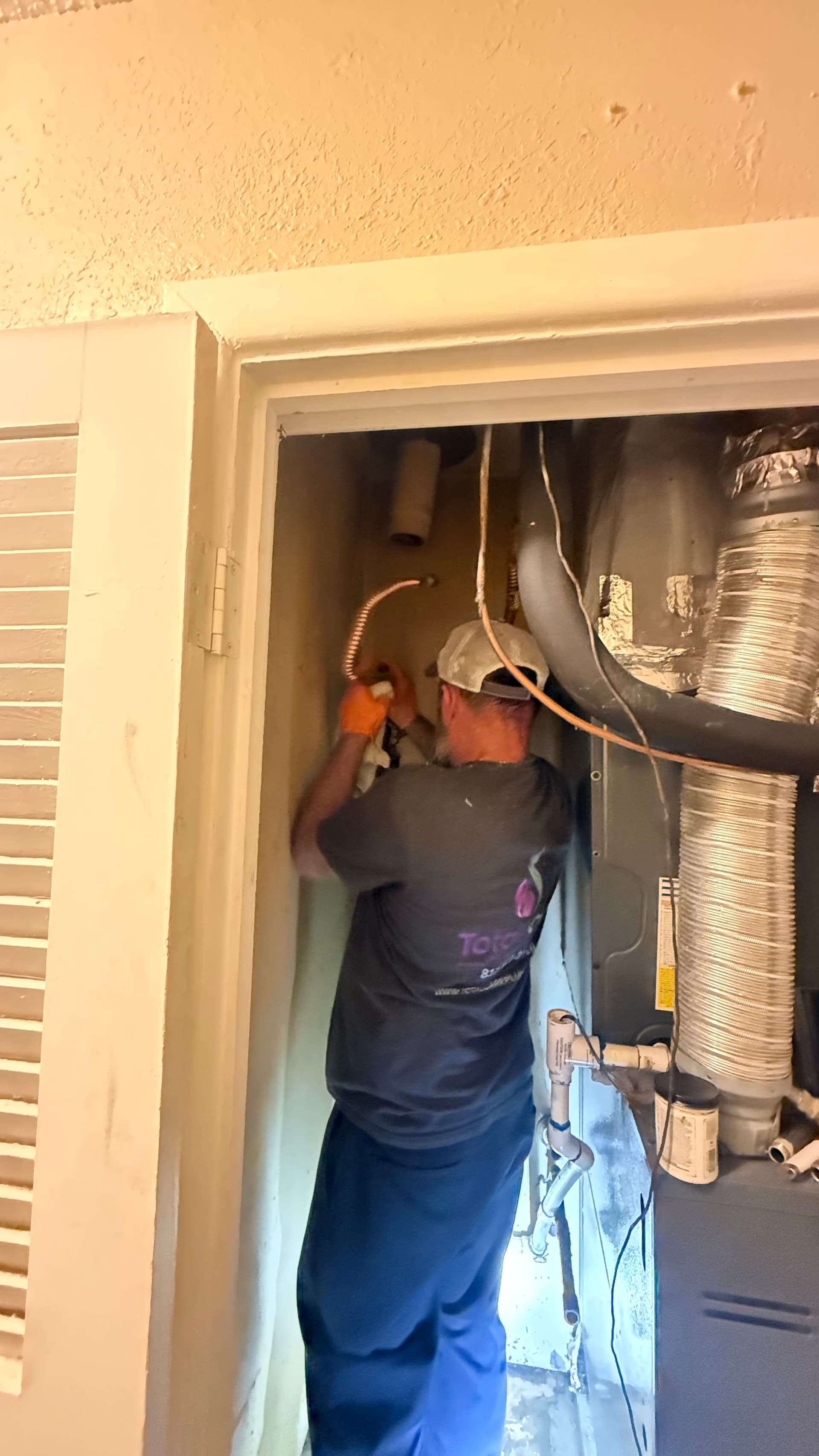 Leaking Water Heater Replacement in Hurst image