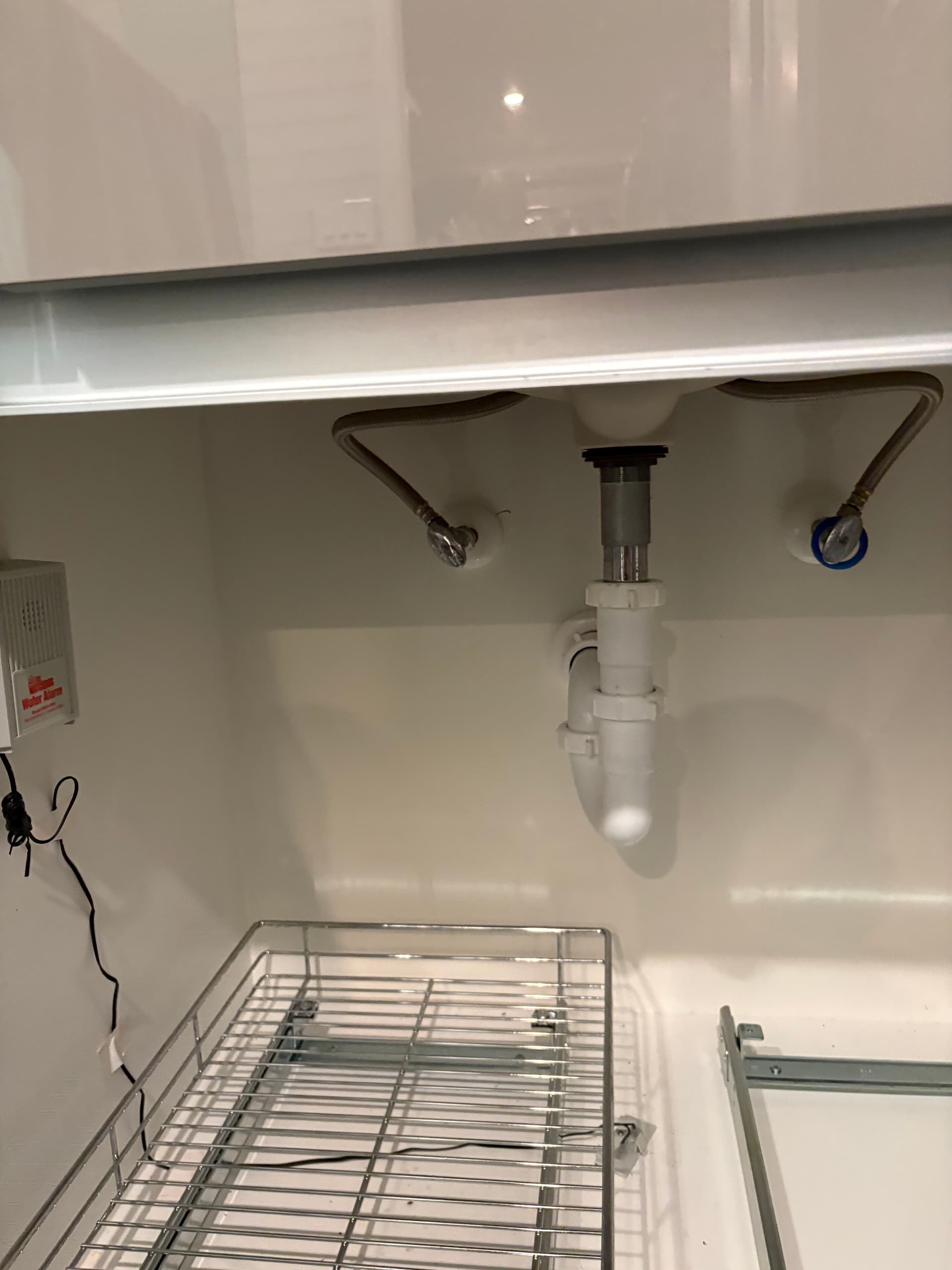 Clogged Main Drain Cleared at a Hurst Lavatory image